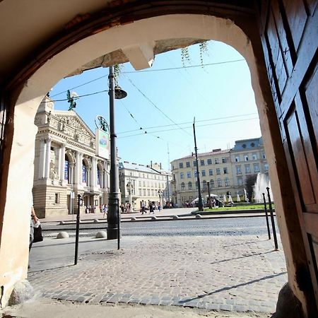 Romantic Lux Vivaldi Suite Svobode Avenue 39 Lwów Zewnętrze zdjęcie