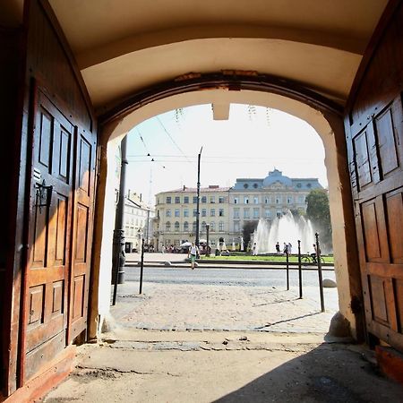 Romantic Lux Vivaldi Suite Svobode Avenue 39 Lwów Zewnętrze zdjęcie