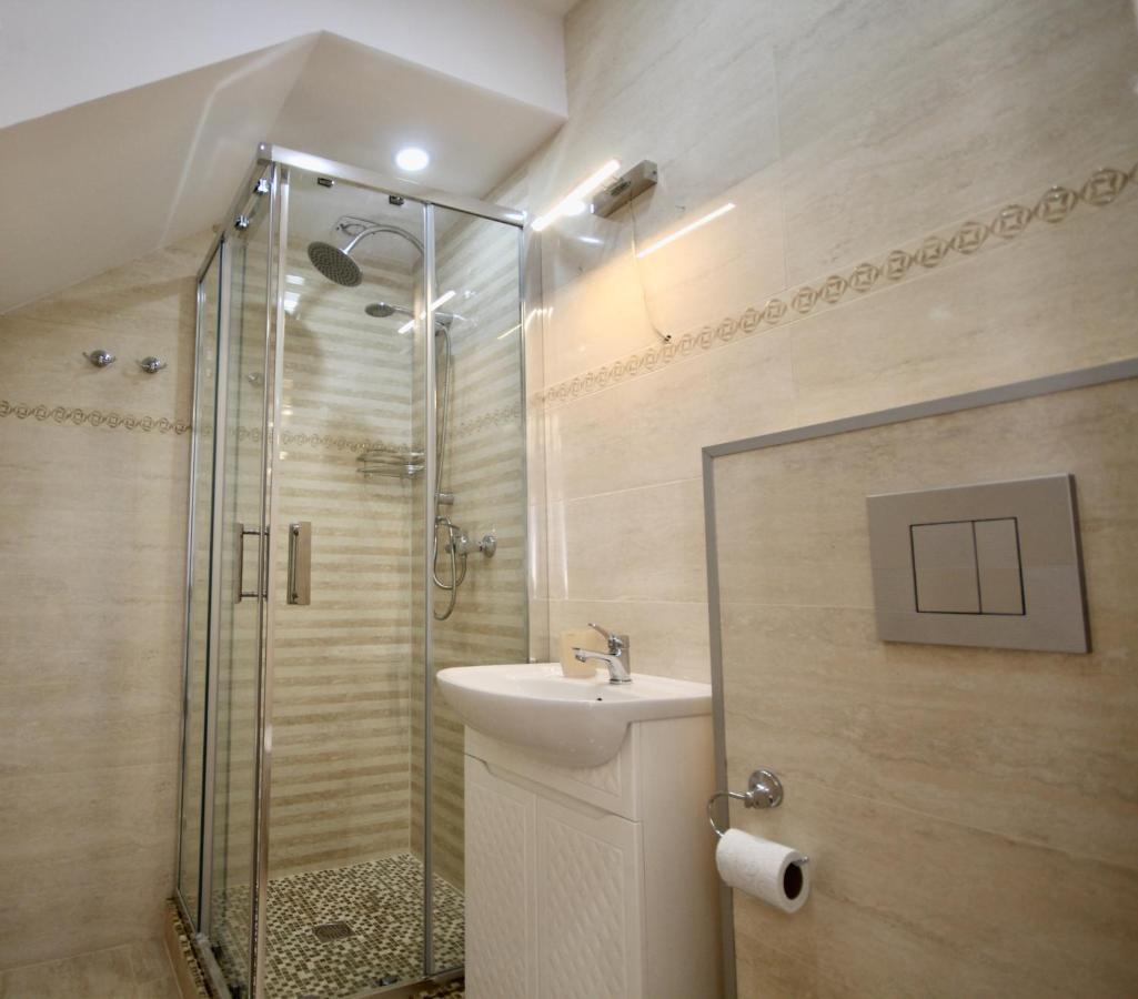 Romantic Lux Vivaldi Suite Svobode Avenue 39 Lwów Zewnętrze zdjęcie