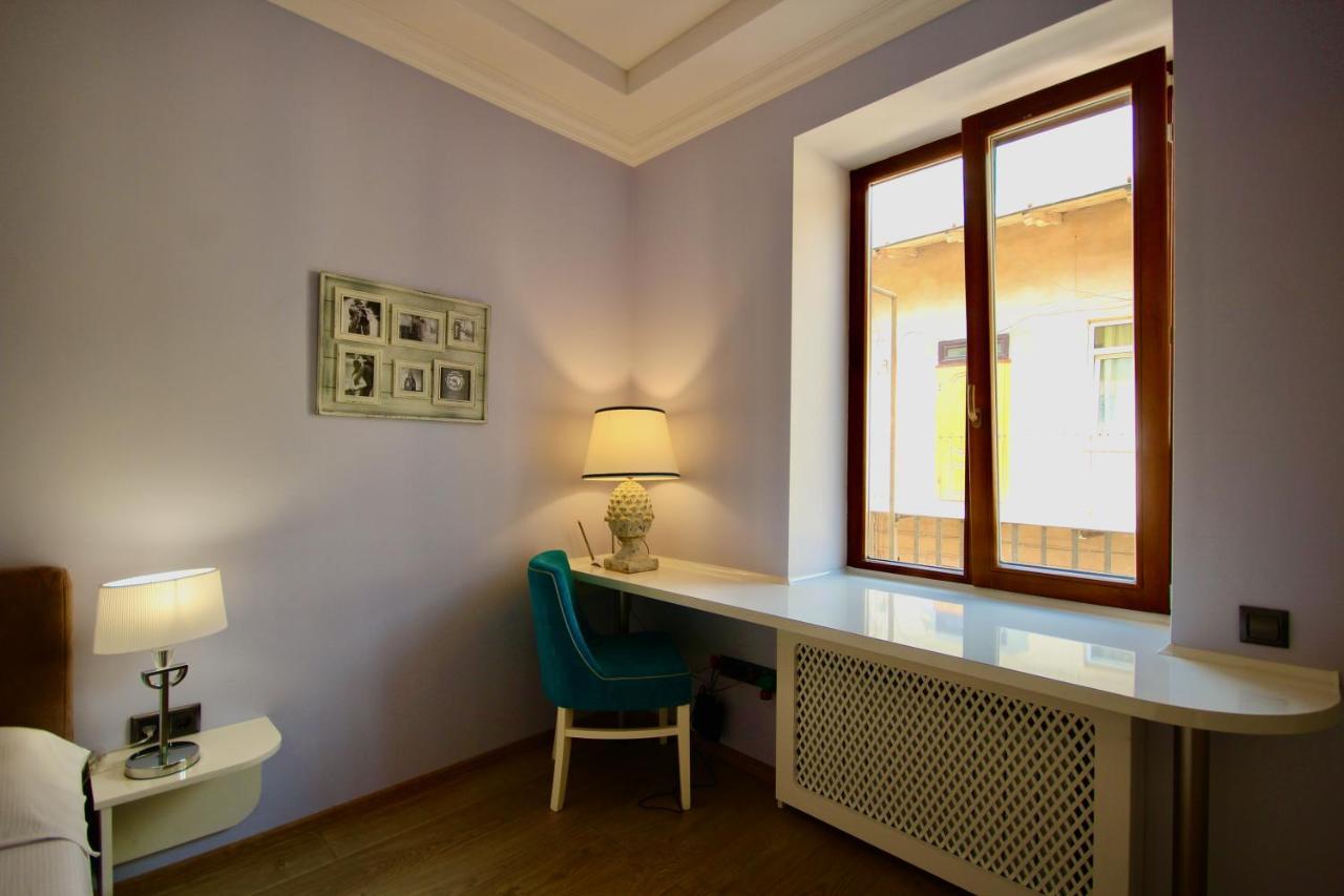 Romantic Lux Vivaldi Suite Svobode Avenue 39 Lwów Zewnętrze zdjęcie