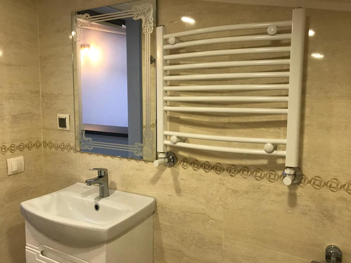 Romantic Lux Vivaldi Suite Svobode Avenue 39 Lwów Zewnętrze zdjęcie