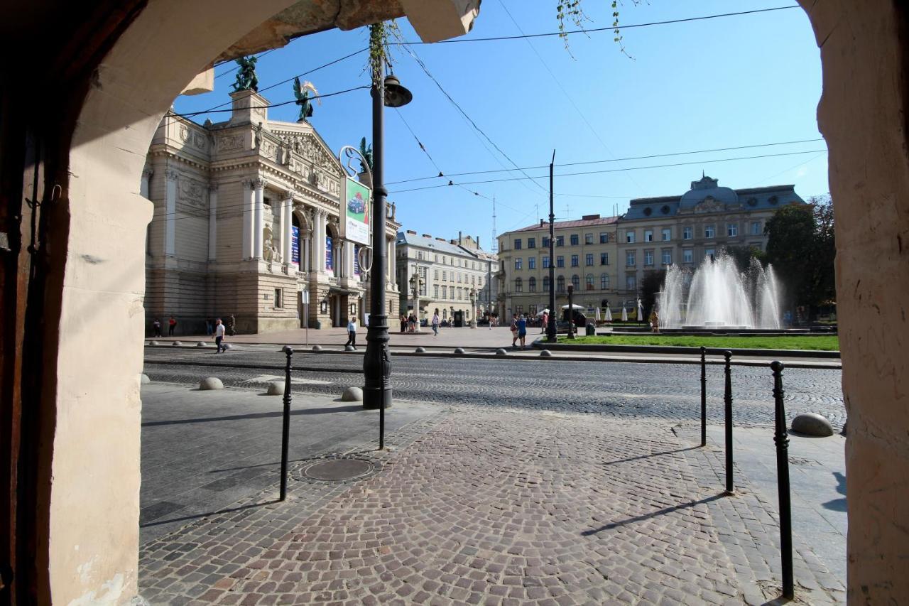 Romantic Lux Vivaldi Suite Svobode Avenue 39 Lwów Zewnętrze zdjęcie