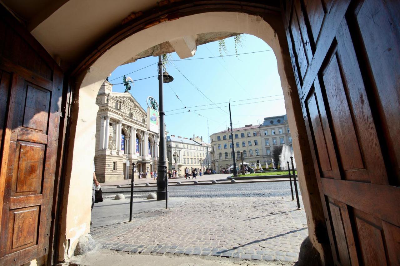 Romantic Lux Vivaldi Suite Svobode Avenue 39 Lwów Zewnętrze zdjęcie