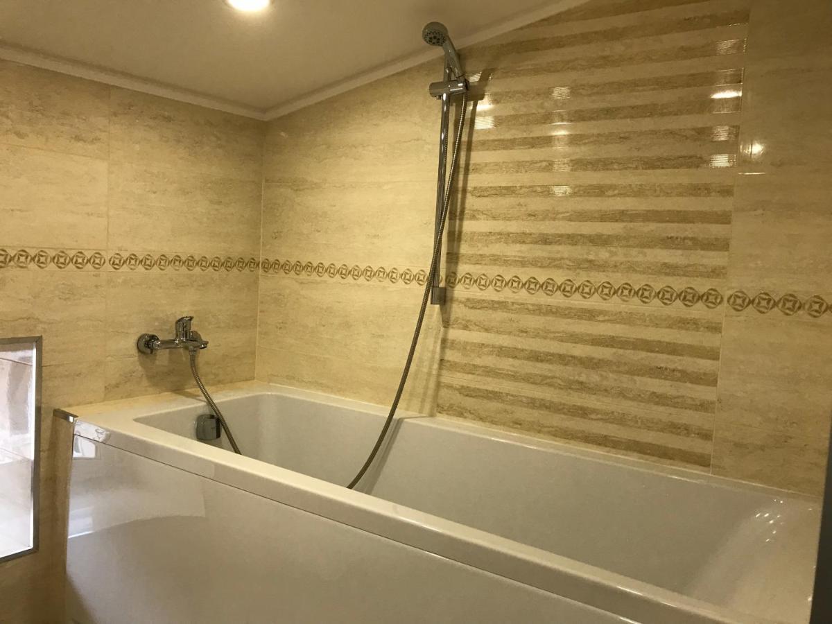 Romantic Lux Vivaldi Suite Svobode Avenue 39 Lwów Zewnętrze zdjęcie