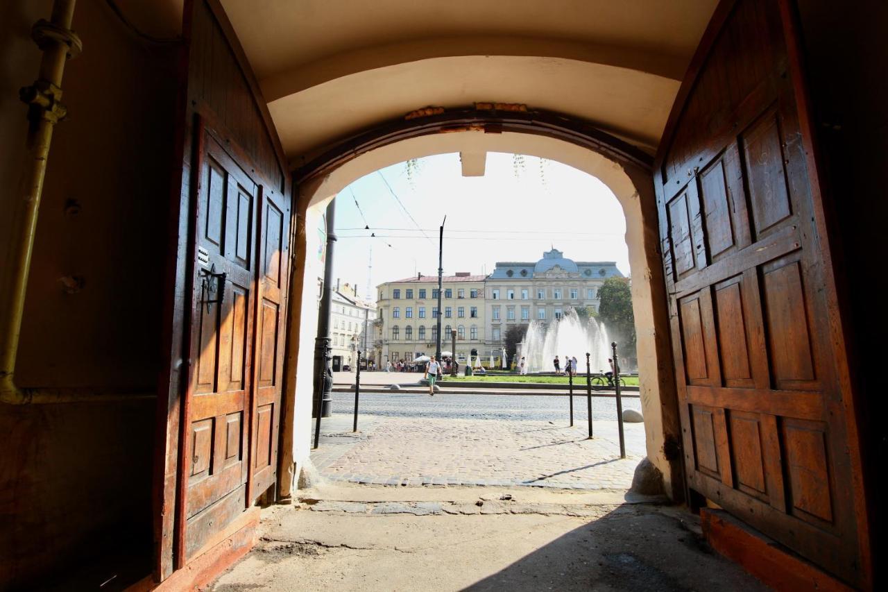 Romantic Lux Vivaldi Suite Svobode Avenue 39 Lwów Zewnętrze zdjęcie